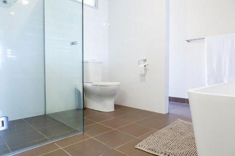 Beach & Bay Holiday House - Accommodation Cooktown 2