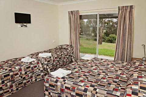 BATHURST GOLDFIELDS MOTEL On MOUNT PANORAMA - Accommodation Cooktown 5