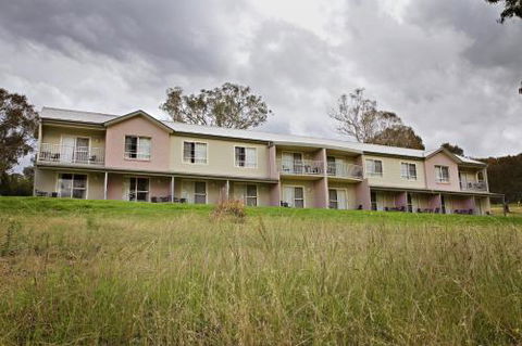 BATHURST GOLDFIELDS MOTEL On MOUNT PANORAMA - Accommodation Cooktown 1