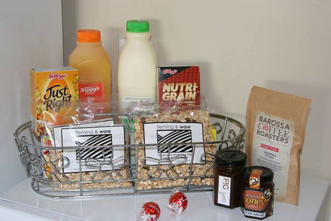 Under The Vines - Accommodation Cooktown 6