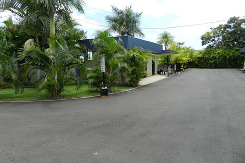 Golden Palms Motor Inn - Accommodation Cooktown 2