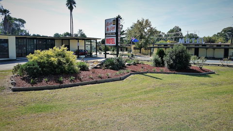 Rose City Motor Inn - Accommodation Cooktown 2