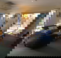 Lyreen's Apartment BB - Accommodation Cooktown