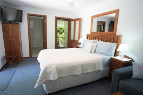 Debbie's Place - Accommodation Cooktown 0