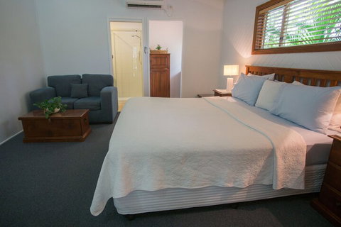 Debbie's Place - Accommodation Cooktown 6