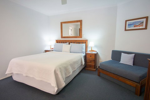 Debbie's Place - Accommodation Cooktown 7