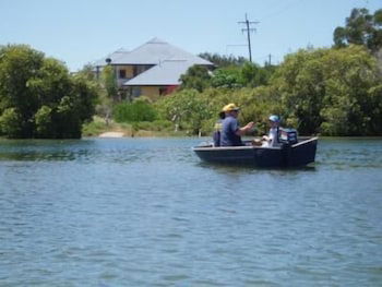 Hastings Cove Waterfront Holiday Apartments - Accommodation Cooktown 6