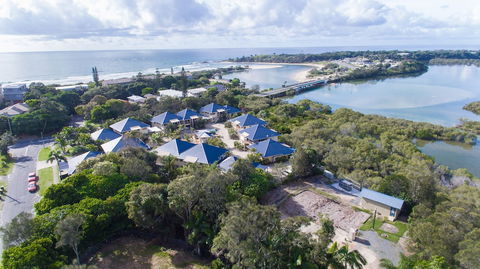 Hastings Cove Waterfront Holiday Apartments - Accommodation Cooktown 2