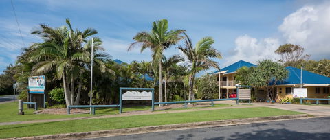 Hastings Cove Waterfront Holiday Apartments - Accommodation Cooktown 4