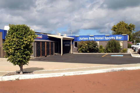Jurien Bay Hotel - Accommodation Cooktown 1
