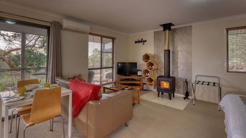 31 The Rocks - Accommodation Cooktown 2
