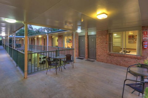 Bent Street Motor Inn - Accommodation Cooktown 5