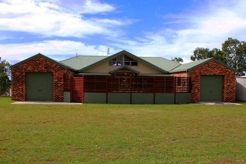 Tracks End Retreat - Accommodation Cooktown 4