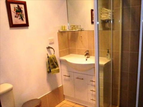 Peaceful Palms B & B - Accommodation Cooktown 5