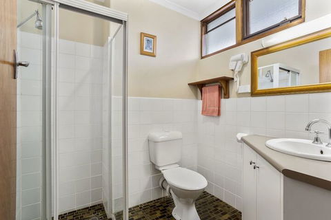 A1 Motels Port Fairy Motel And Apartments - Accommodation Cooktown 6