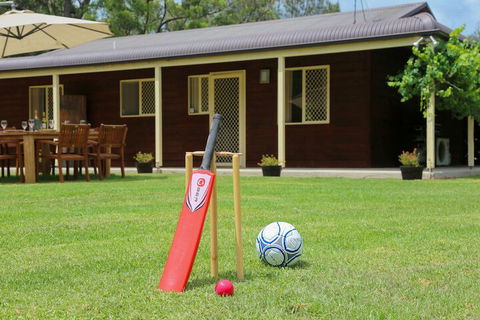 Misty Glen Cottage - Accommodation Cooktown 2