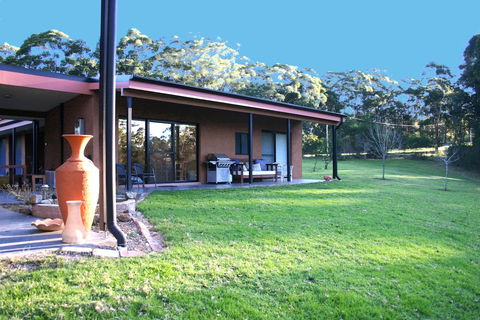 Milton Country Cottages - Accommodation Cooktown 0
