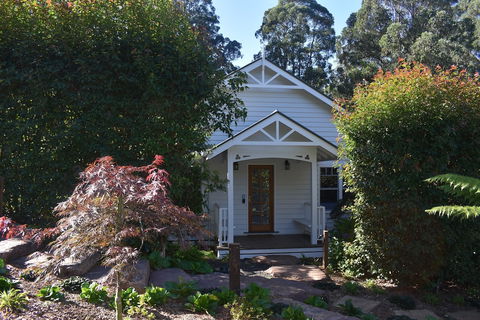 Gatehouse Cottage At Merrow Cottages - Mt Dandenong - Accommodation Cooktown 1