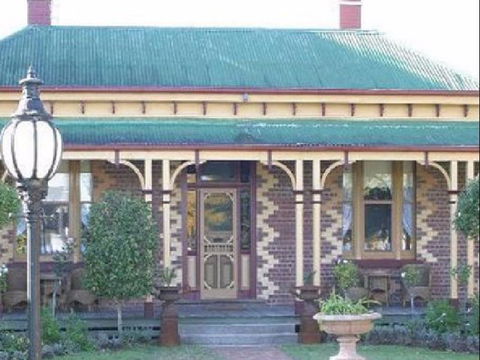 Tara House Bed & Breakfast - Accommodation Cooktown 4