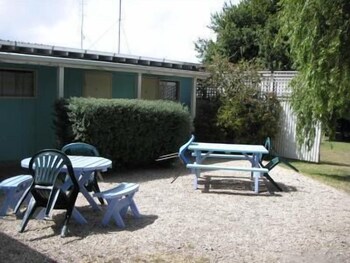 Apollo Bay Backpackers - Accommodation Cooktown 5