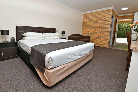 Burke And Wills Motor Inn - Accommodation Cooktown 6