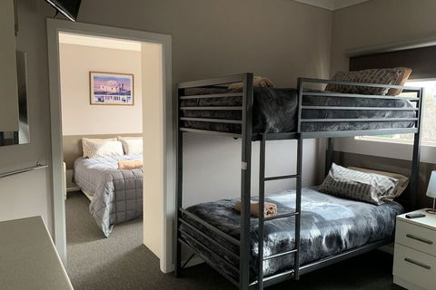 Aalberg Chalet - Accommodation Cooktown 5