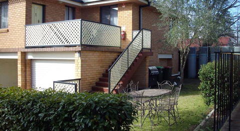 Estelle Kramer Motor Inn - Accommodation Cooktown 0