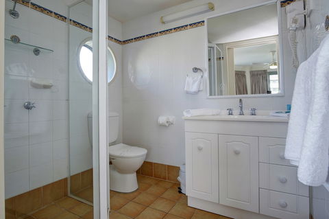 Sails Luxury Apartments, Forster - Accommodation Cooktown 5