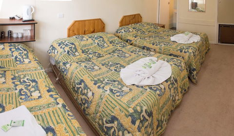 Swiss Motel - Accommodation Cooktown 2