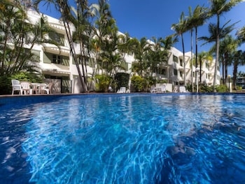 Camargue Beachfront Apartments - Accommodation Cooktown 1