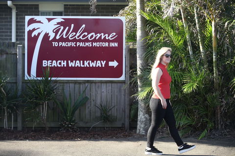 Pacific Palms Motor Inn - Accommodation Cooktown 1