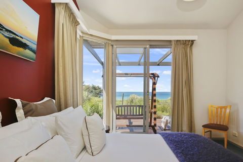 Chocolate Gannets - Accommodation Cooktown 0