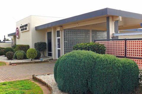 Charles Sturt Motor Inn West Wyalong - Accommodation Cooktown 5