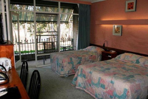 Riverview Motel Deniliquin - Accommodation Cooktown 4