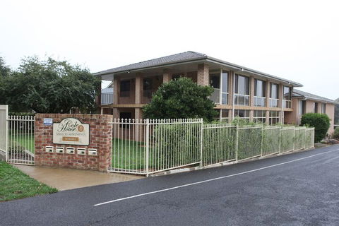 Cole House Apartments - Accommodation Cooktown 1