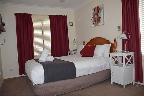 Cole House Apartments - Accommodation Cooktown 5