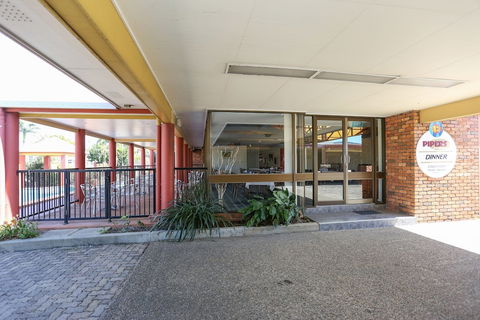 Reef Resort Motel - Accommodation Cooktown 1