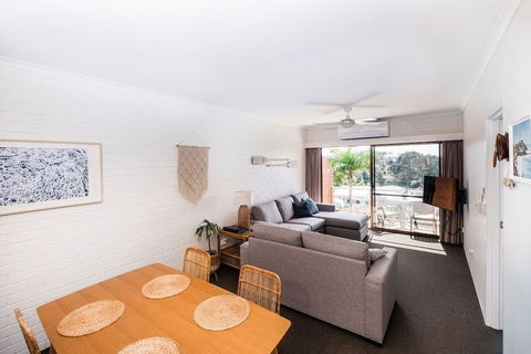 Mollymook Seascape Motel & Apartments - Accommodation Cooktown 6