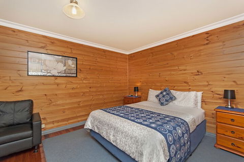 Sails Elegant Spacious Beach Villa - Accommodation Cooktown 4