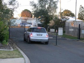 Pepper Tree Cabins - Accommodation Cooktown 2