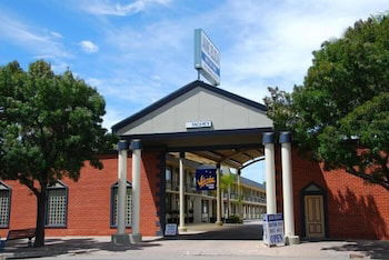Jane Eliza Motor Inn - Accommodation Cooktown 1