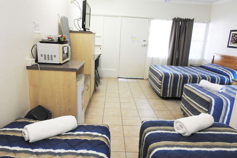 Tropic Coast Motel - Accommodation Cooktown 2