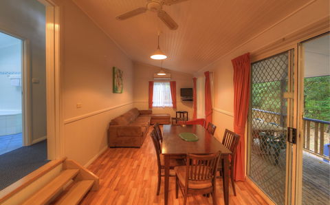 BIG4 Bungalow Park On Burrill Lake - Accommodation Cooktown 4