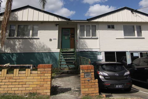 Some Rooms Backpacker - Accommodation Cooktown 1