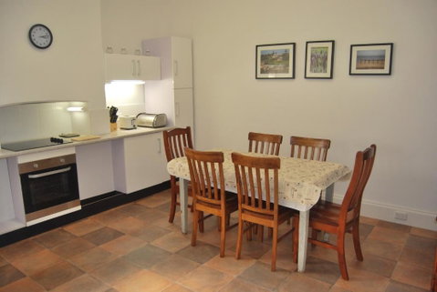 Jacaranda Cottage - Accommodation Cooktown 6