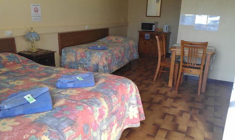 Goolgowi Highway Motel - Accommodation Cooktown 3