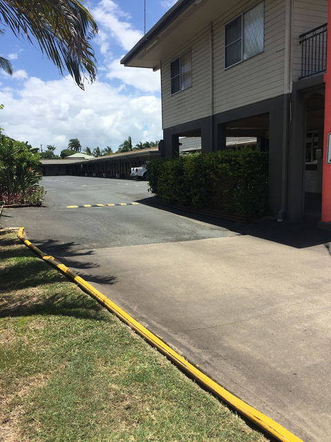 Country Plaza Motor Inn - Accommodation Cooktown 0