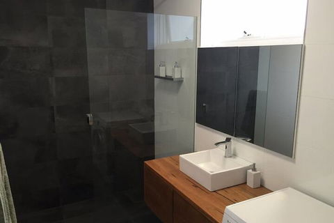 Centrepoint Units Heidelberg - Accommodation Cooktown 7