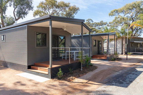 BIG4 Renmark Riverfront Holiday Park - Accommodation Cooktown 1