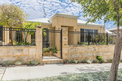 Ocean Keys Cottage - Accommodation Cooktown 1